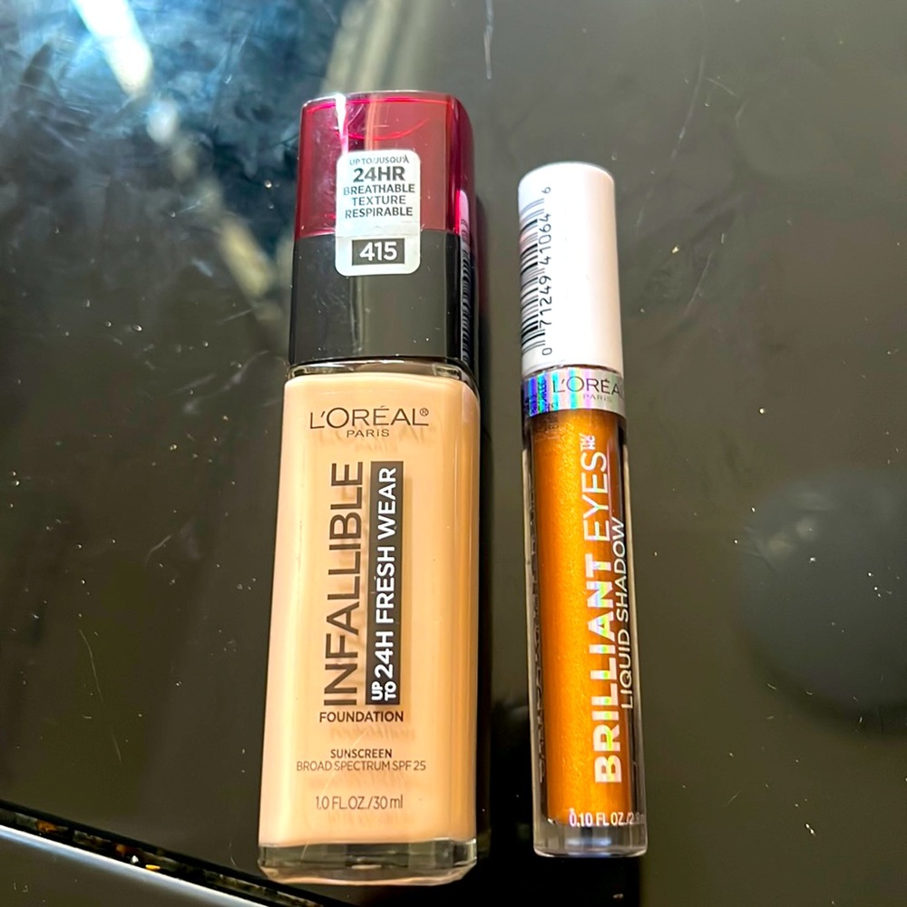 L’Oréal foundation & eye shadow